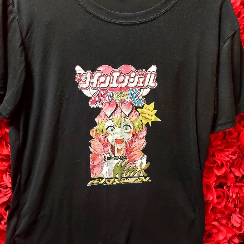 Unbranded Women's XXL Black T-shirt with Decal on Front